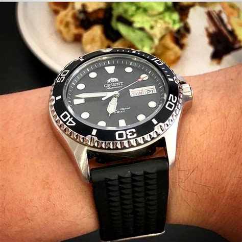 orient ray 2 strap size.